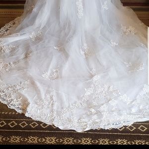 Brand new wedding dress